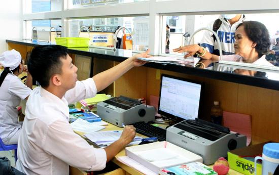 Kiểm soát lạm dụng máy móc y tế xã hội hóa